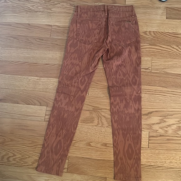 Joe’s Jeans. Brown / Orange printed soft denim. Size 24. - Picture 3 of 4